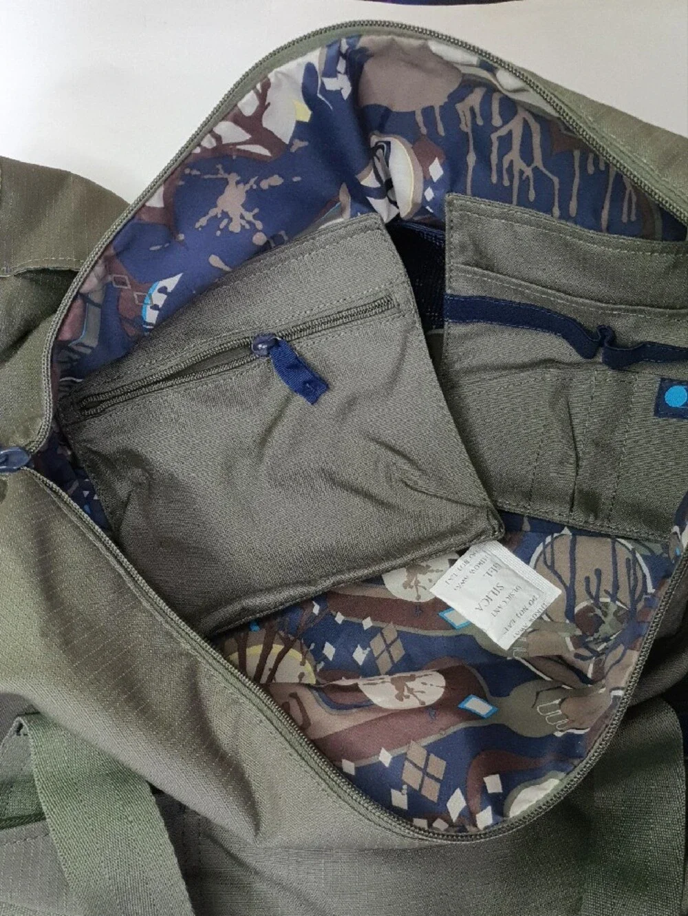 LeSportsac Olive Green Men's Duffel Bag with Shoulder Strap